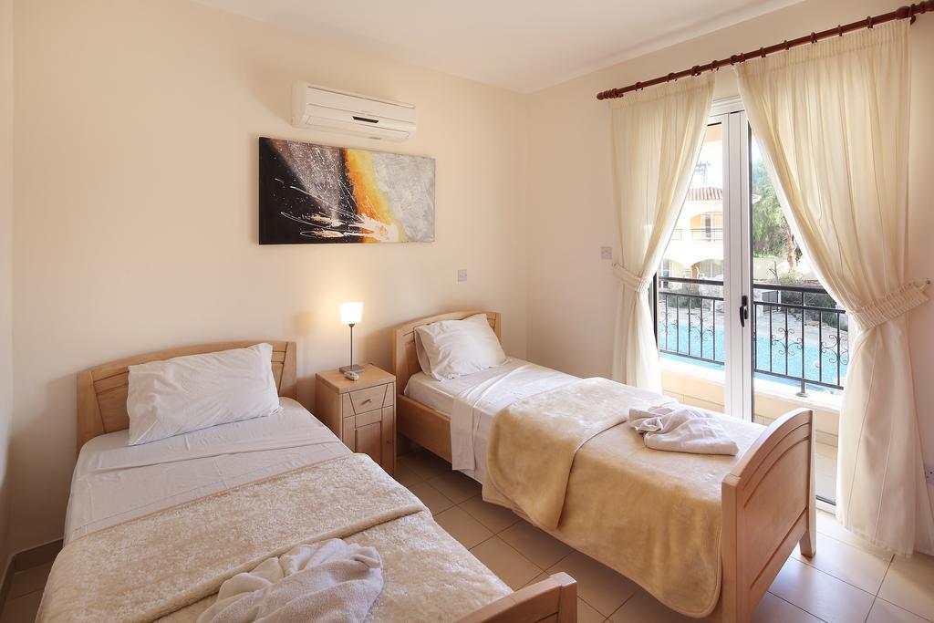 Ferienwohnung Adamou Gardens Paphos Exterior foto