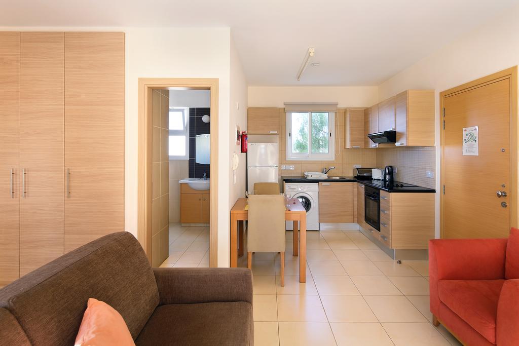 Ferienwohnung Adamou Gardens Paphos Exterior foto